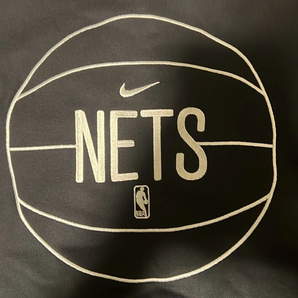 Nike NBA Brooklyn Nets Standard Issue Black Crewneck Sweatshirt Large L - Picture 3 of 7